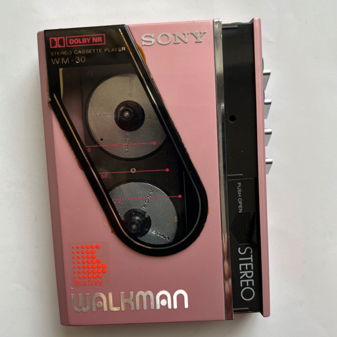 WALKMAN(ウォークマン)のSONY ウォークマン カセットテープ スマホ/家電/カメラのオーディオ機器(ポータブルプレーヤー)の商品写真