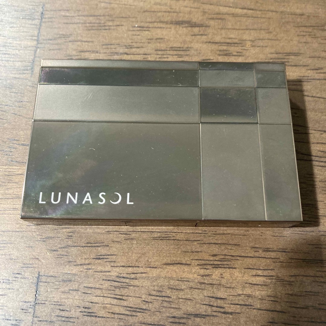 LUNASOL(ルナソル)のルナソル　スタイリングアイゾーンコンパクト01 ナチュラルブラウン コスメ/美容のベースメイク/化粧品(パウダーアイブロウ)の商品写真