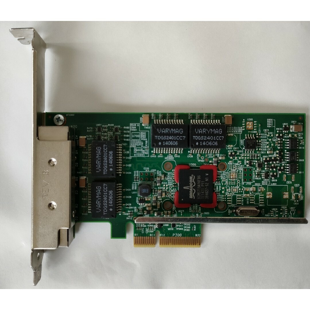 IBM(アイビーエム)のIBM 4PORT 1GB PCIe 2 ETHERNET ADAPTER スマホ/家電/カメラのPC/タブレット(PCパーツ)の商品写真