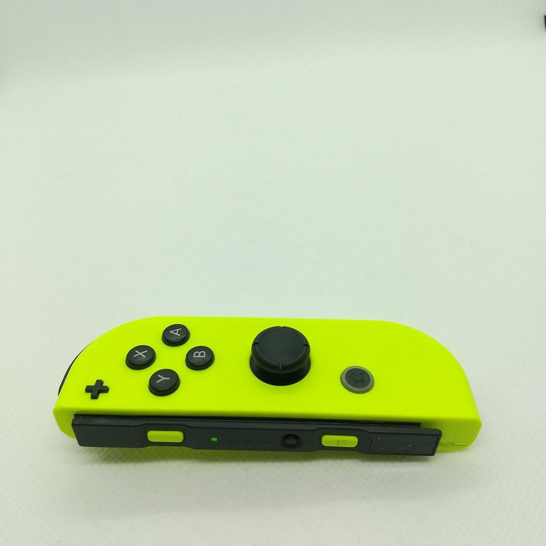 Nintendo Switch(ニンテンドースイッチ)の【大人気】①Switch ジョイコン　ネオンイエロー　右のみ(R) 任天堂純正品 エンタメ/ホビーのゲームソフト/ゲーム機本体(家庭用ゲーム機本体)の商品写真