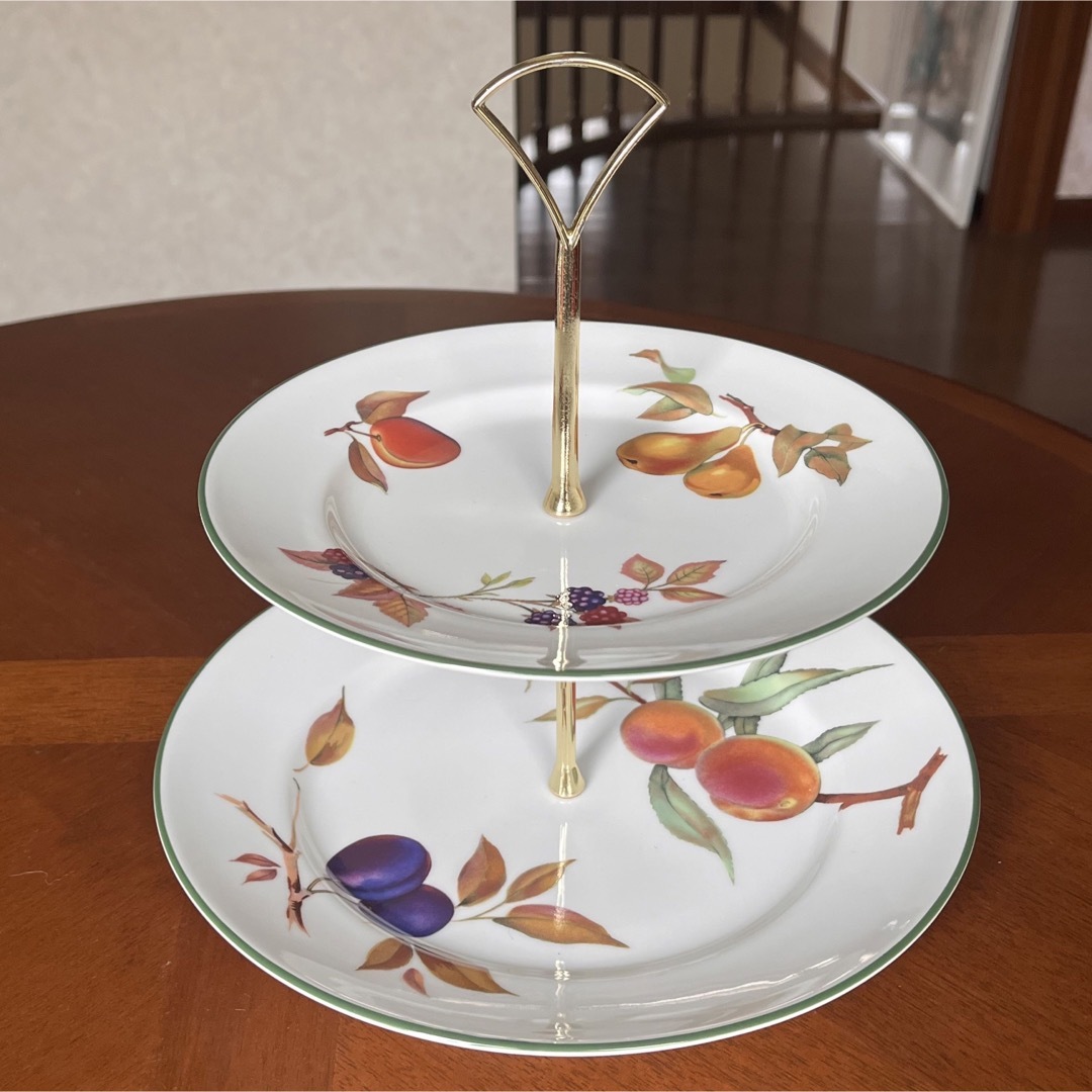 Royal Worcester(ロイヤルウースター)の【未使用美品】ロイヤルウースター★イブシャムベール★ケーキスタンド インテリア/住まい/日用品のキッチン/食器(食器)の商品写真