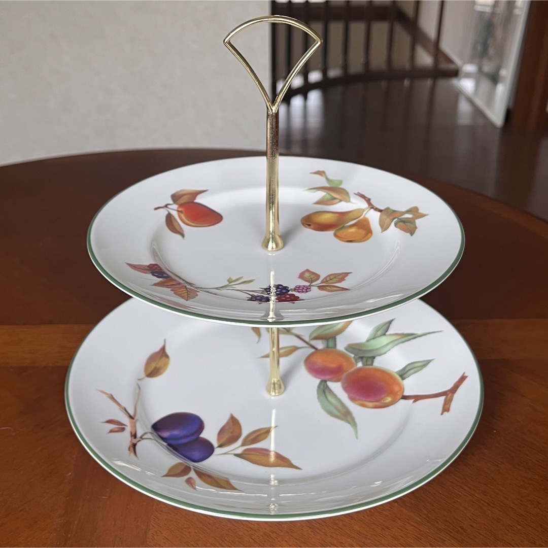 Royal Worcester(ロイヤルウースター)の【未使用美品】ロイヤルウースター★イブシャムベール★ケーキスタンド インテリア/住まい/日用品のキッチン/食器(食器)の商品写真