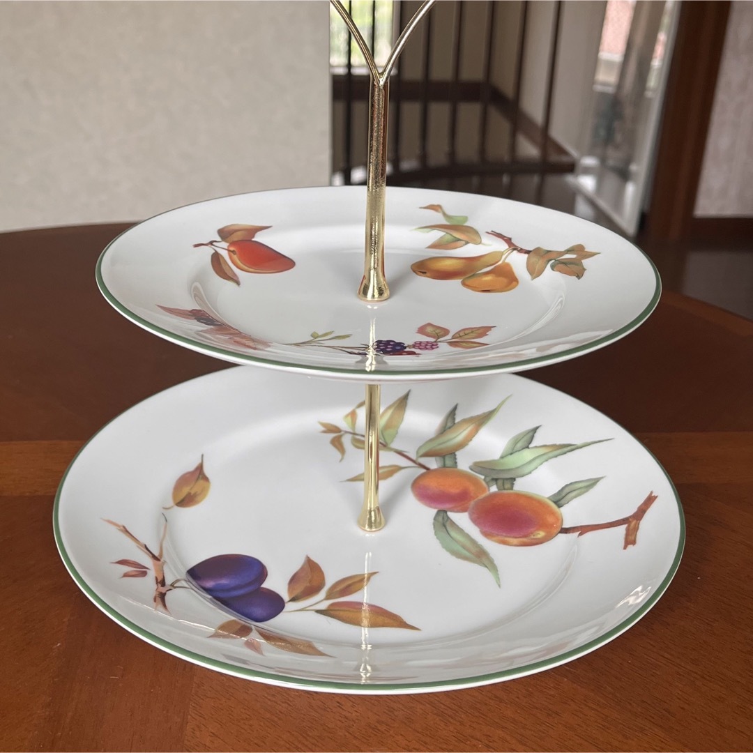 Royal Worcester(ロイヤルウースター)の【未使用美品】ロイヤルウースター★イブシャムベール★ケーキスタンド インテリア/住まい/日用品のキッチン/食器(食器)の商品写真