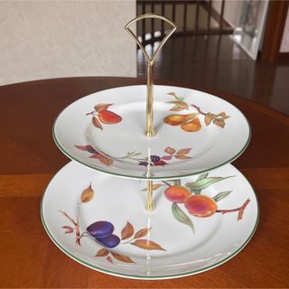 ロイヤルウースター(Royal Worcester)の【未使用美品】ロイヤルウースター★イブシャムベール★ケーキスタンド(食器)