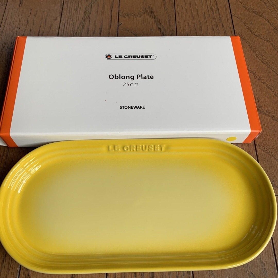 LE CREUSET(ルクルーゼ)のル・クルーゼ　オーバルプレート インテリア/住まい/日用品のキッチン/食器(食器)の商品写真