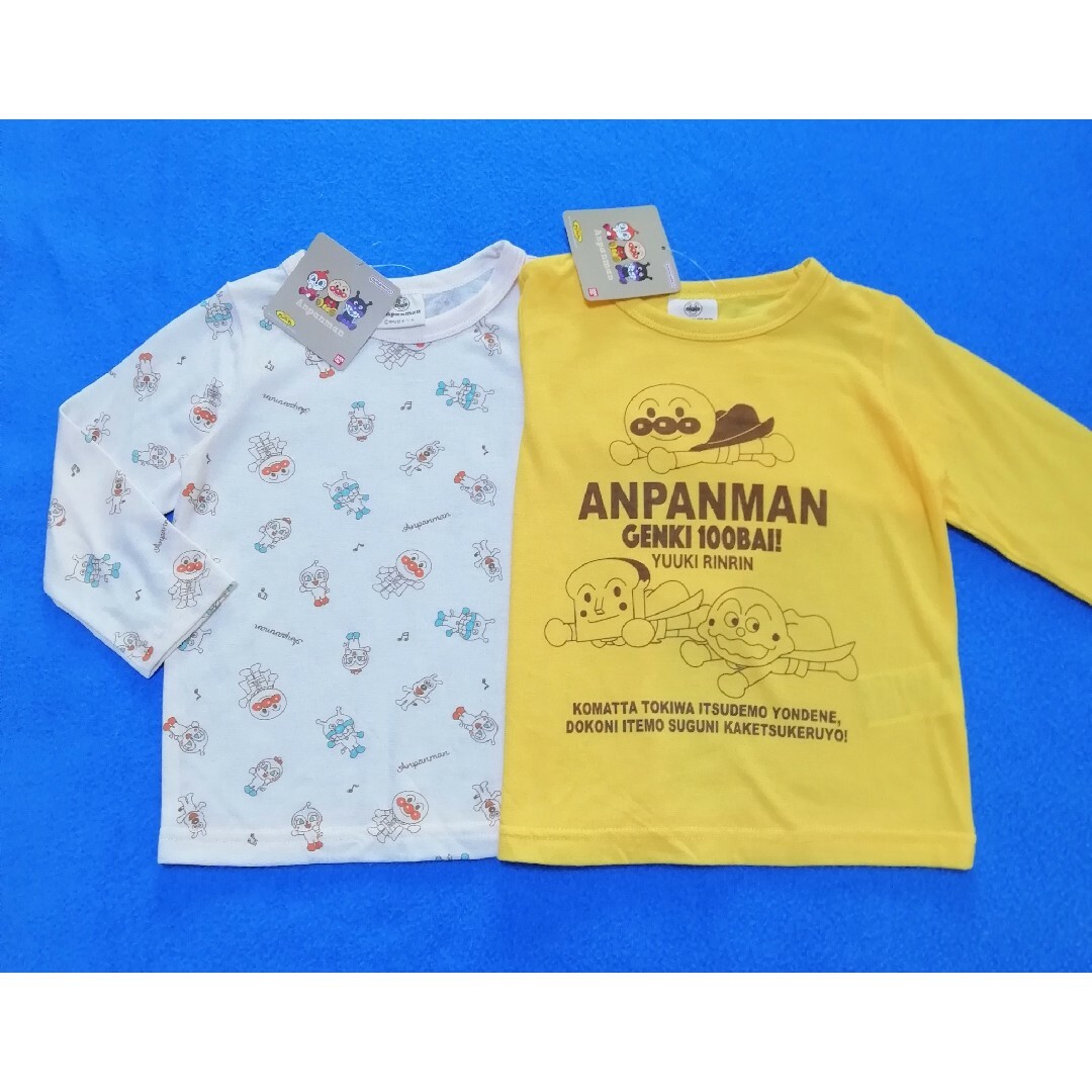 アンパンマン(アンパンマン)の新品 95cm アンパンマン それいけ!長袖Tシャツ2枚セット イエロー×総柄 キッズ/ベビー/マタニティのキッズ服男の子用(90cm~)(Tシャツ/カットソー)の商品写真