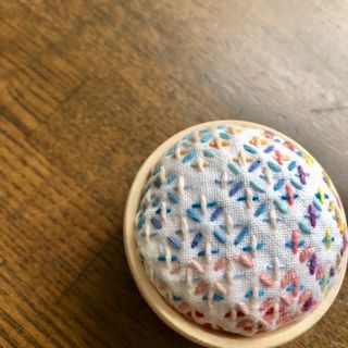 匿名便希望の方へ　小さな刺し子のピンクッション15(針山)ハンドメイド(雑貨)