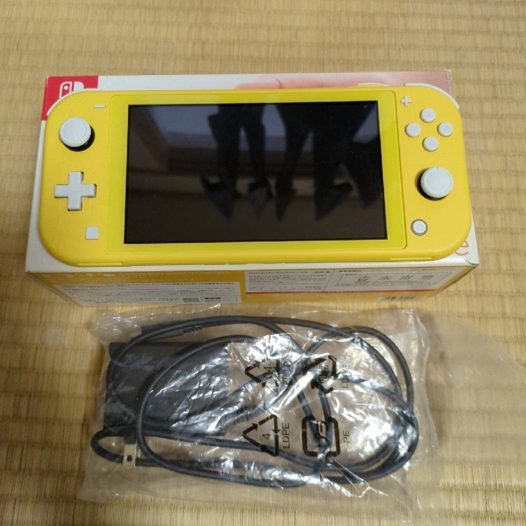 Nintendo Switch Lite イエロー　美品