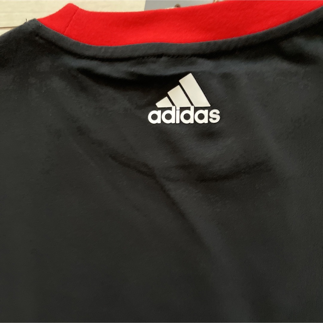 adidas(アディダス)の新品　アディダス  ロンT シャツ　長袖　160 キッズ/ベビー/マタニティのキッズ服男の子用(90cm~)(Tシャツ/カットソー)の商品写真