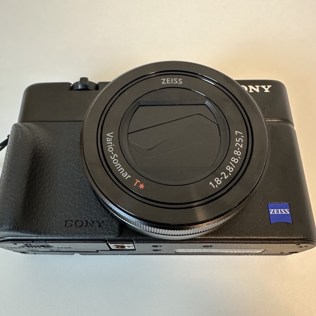 SONY(ソニー)のSONY RX100III DSC-RX100M3ソニー純正グリップ付 デジカメ スマホ/家電/カメラのカメラ(コンパクトデジタルカメラ)の商品写真