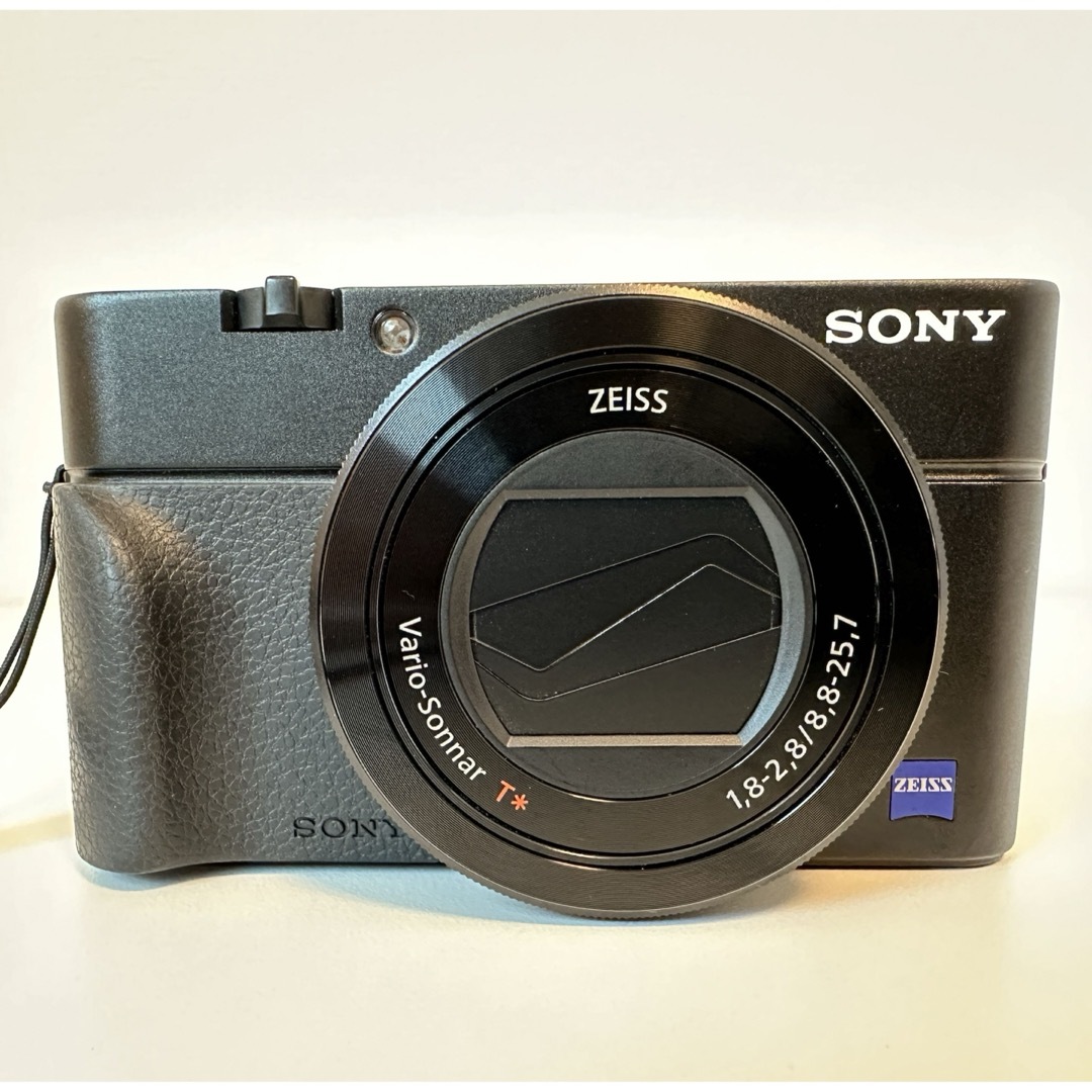 SONY(ソニー)のSONY RX100III DSC-RX100M3ソニー純正グリップ付 デジカメ スマホ/家電/カメラのカメラ(コンパクトデジタルカメラ)の商品写真