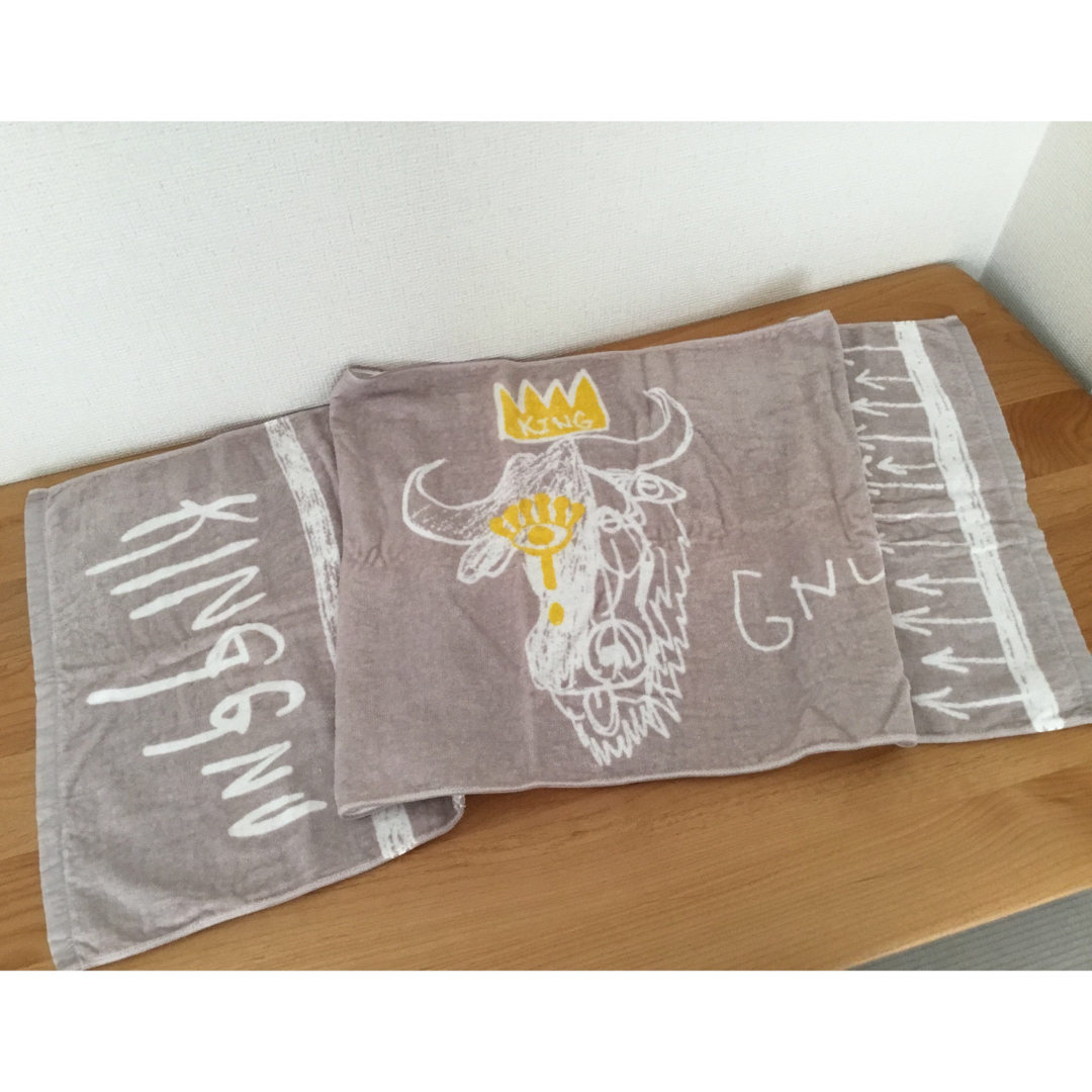 入手困難】King Gnu キングヌー 2019ライブグッズ タオル レアの 入手困難】King Gnu キングヌー 2019ライブグッズ タオル レアの