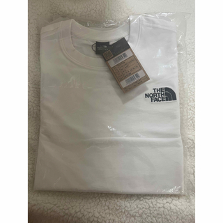 ザノースフェイス(THE NORTH FACE)のTHE NORTH FACE WHITE ロンT 新品未開封(Tシャツ/カットソー(七分/長袖))