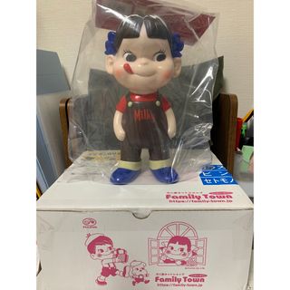 新品未開封 不二家ソフビコレクション ペコちゃん(チョコレート