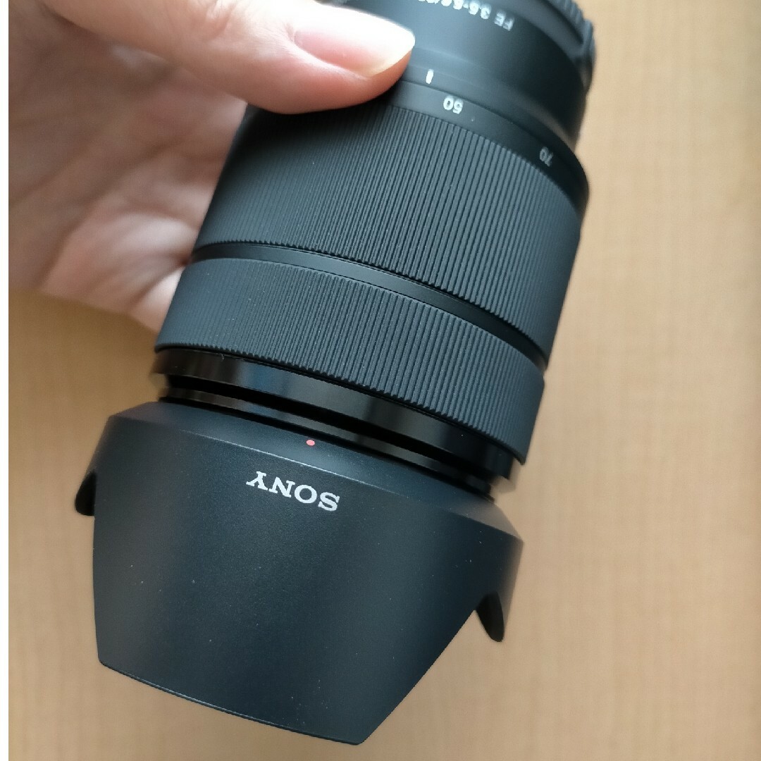SONY(ソニー)のSony  FE 28-70mm F3.5-5.6 OSS  レンズ　新品未使用 スマホ/家電/カメラのカメラ(レンズ(ズーム))の商品写真