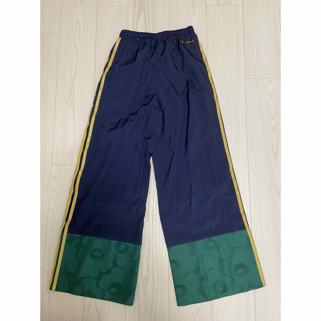 マリメッココラボadidasジャージ