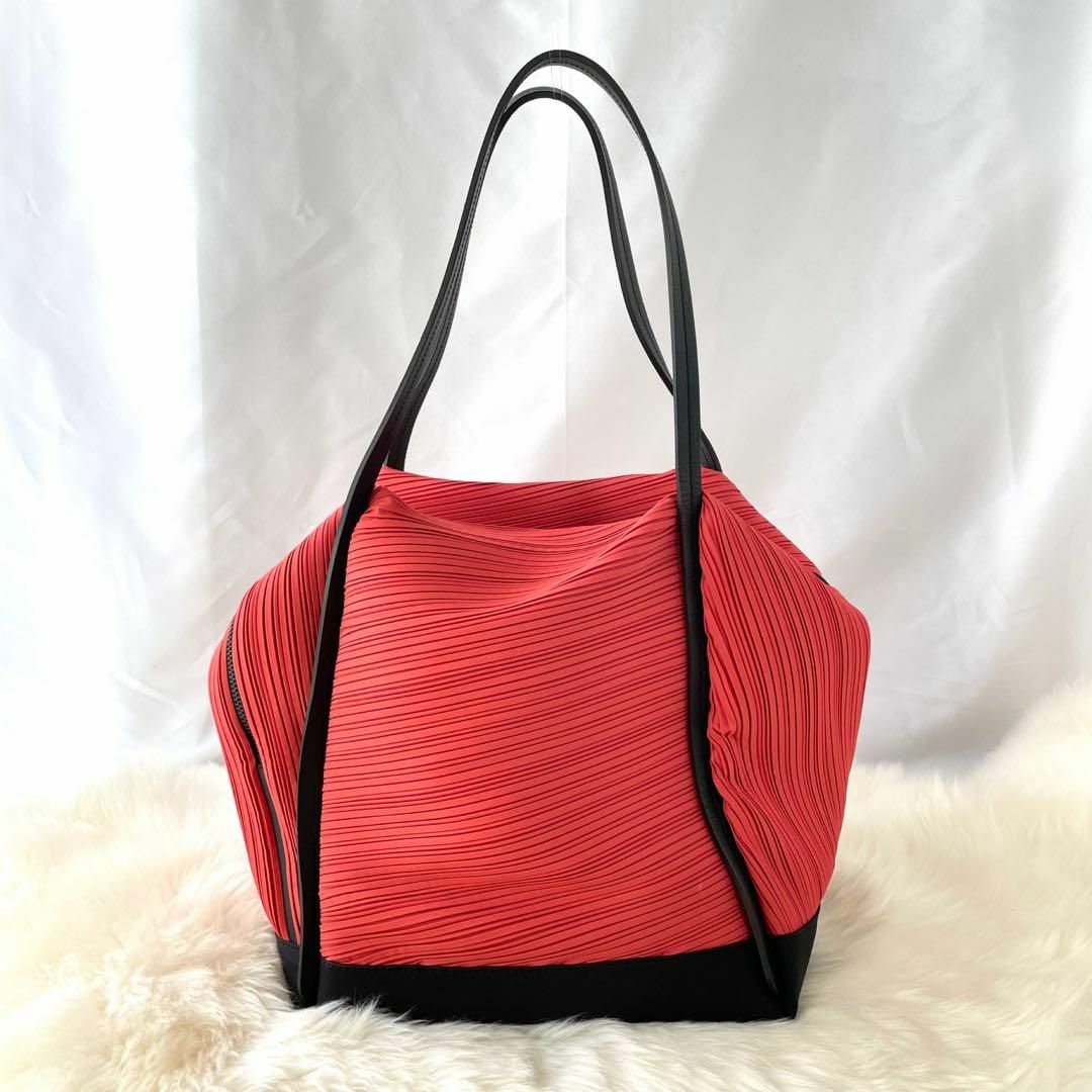 ISSEY MIYAKE - PLEATS PLEASE ISSEY MIYAKE プリーツバッグ 292の通販 