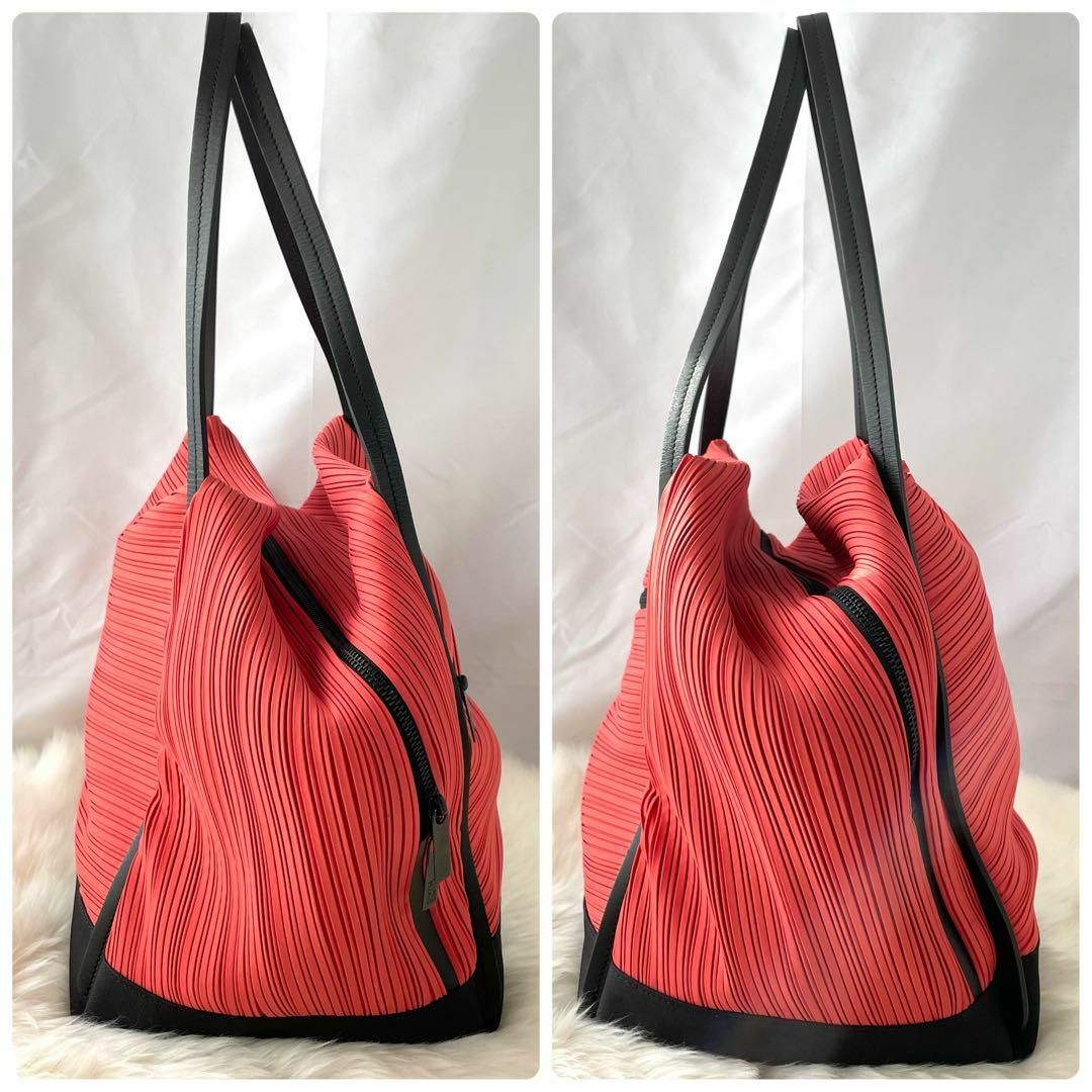 PLEATS PLEASE ISSEY MIYAKE プリーツバッグ　292