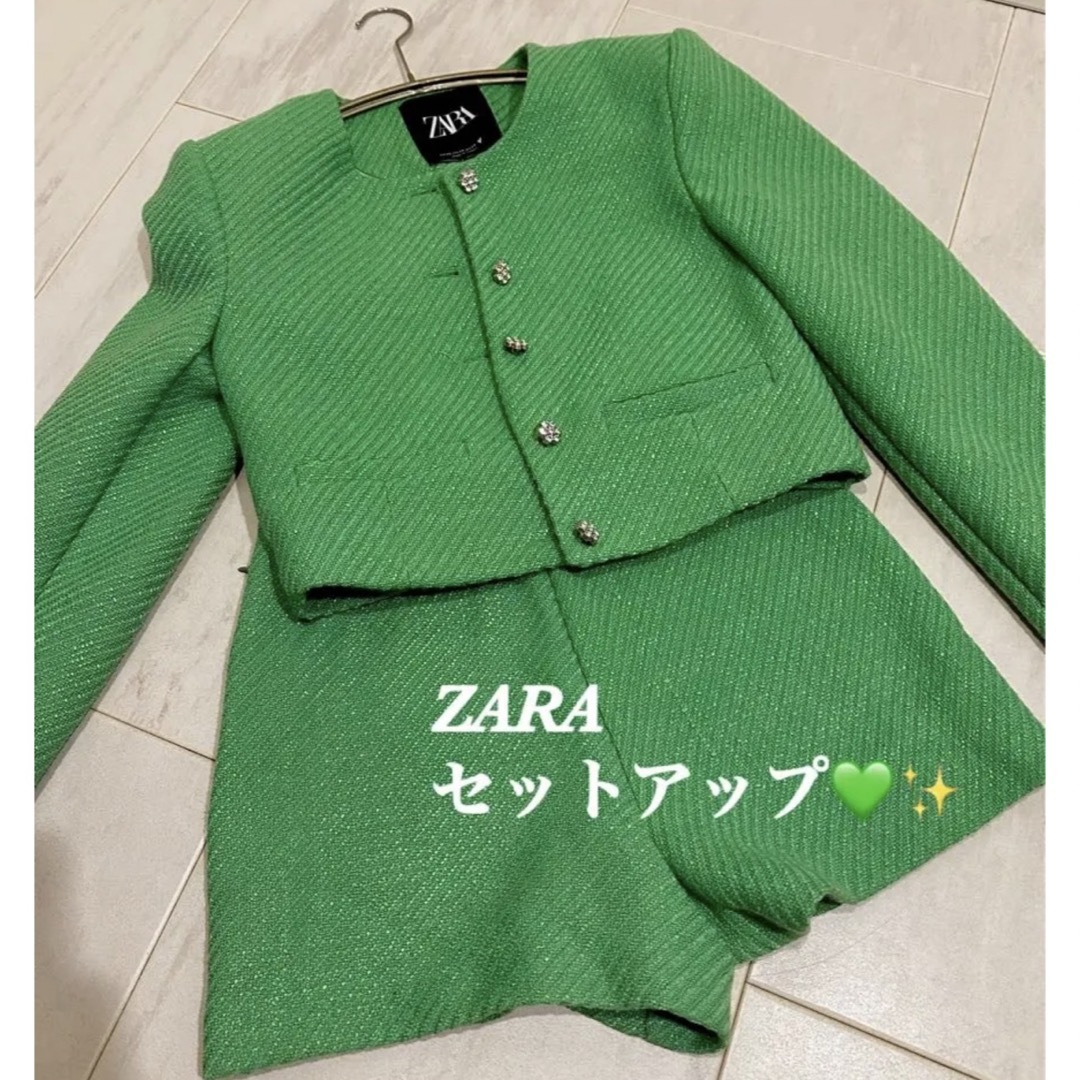 ZARA(ザラ)のZARA上下セットアップ　XS ツイード　パンツ　ジャケット　極美品　ストーン　 レディースのレディース その他(セット/コーデ)の商品写真