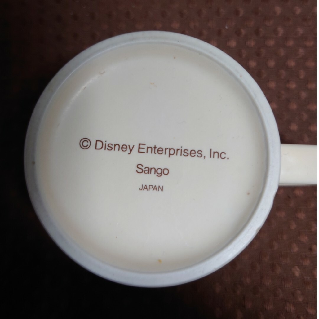 Disney(ディズニー)のマグカップ　チップ＆デール　廃盤 エンタメ/ホビーのおもちゃ/ぬいぐるみ(キャラクターグッズ)の商品写真