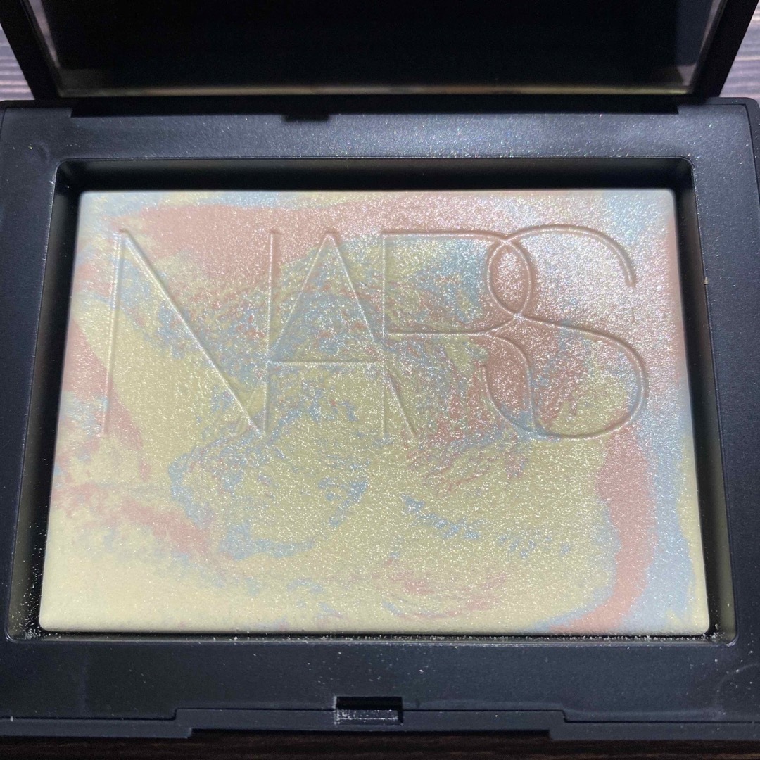 NARS ライトリフレクティング　プリズマティックパウダー 3