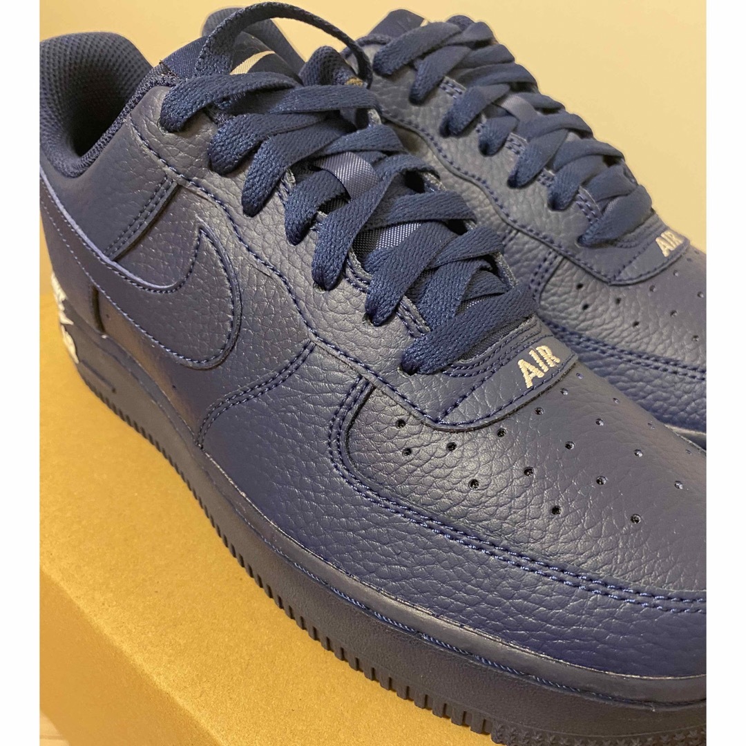 NIKE(ナイキ)の【完売品】NIKE AIR FORCE 1 '07 LTHR BLUE VOID メンズの靴/シューズ(スニーカー)の商品写真