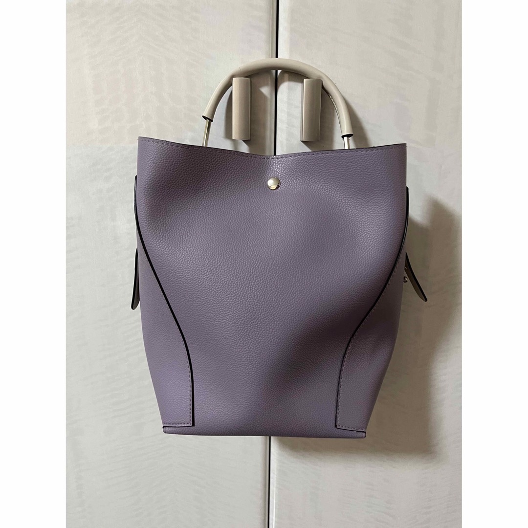 紫ハンドバッグ