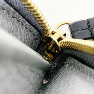 Gucci - 【極美品】グッチ GUCCI GG プチ マーモント ラウンド