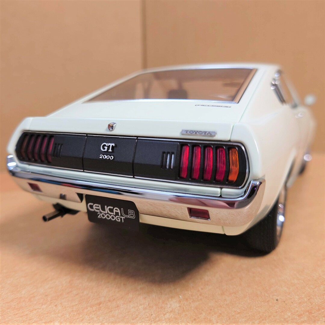 1/18 トヨタ セリカ リフトバック 2000GT 1973 オートアート製の通販