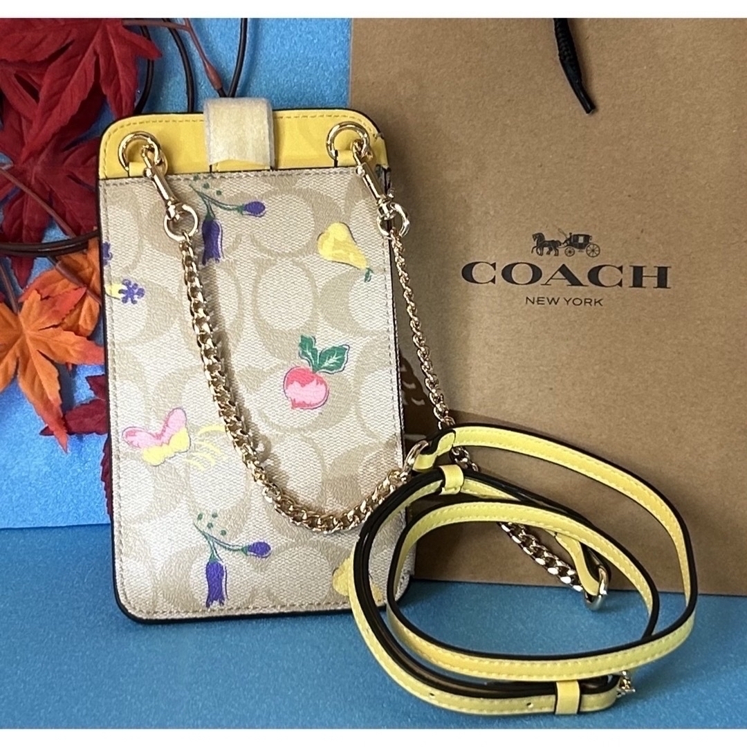 COACH スマホショルダーバッグ新品ベジ