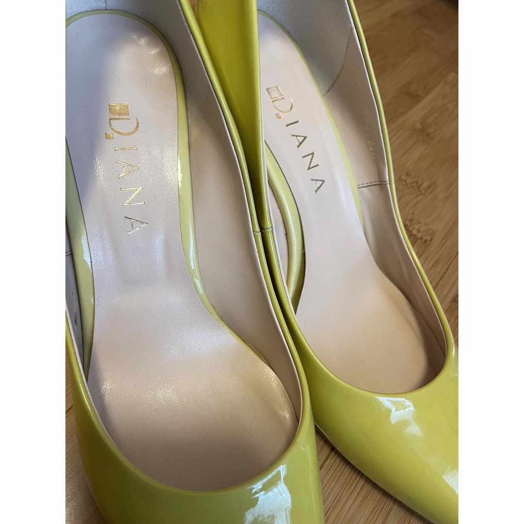 DIANA(ダイアナ)のダイアナ　24.5 パンプス　エナメル　イエロー　黄色　ハイヒール レディースの靴/シューズ(ハイヒール/パンプス)の商品写真