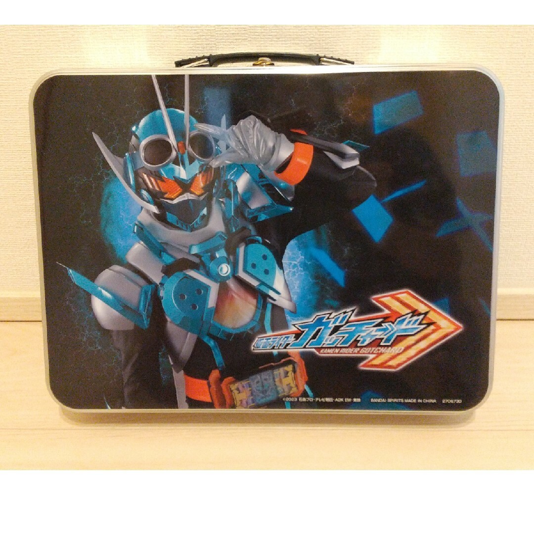 BANDAI - 仮面ライダーガッチャード アタッシュケース✨の通販 BANDAI - 仮面ライダーガッチャード アタッシュケース✨の通販