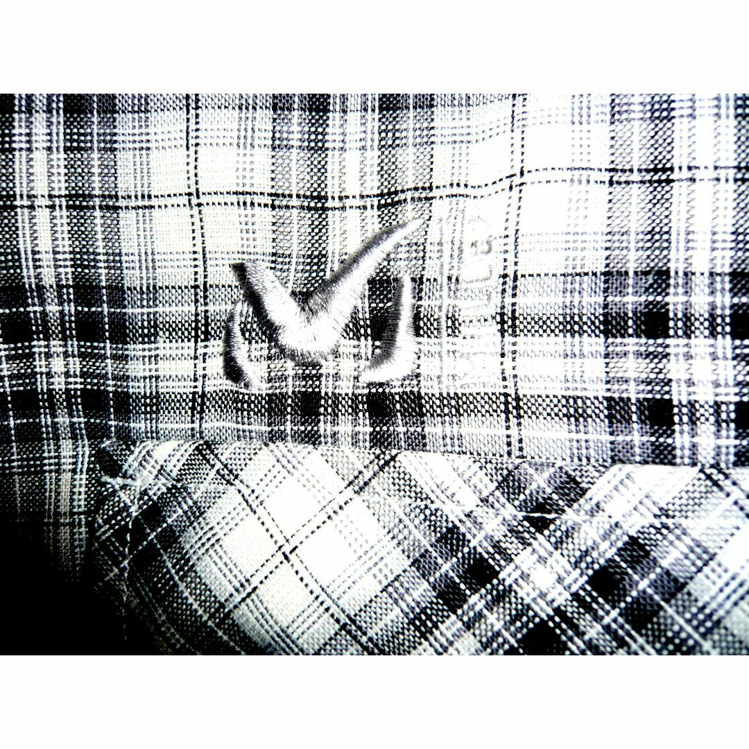 MILLET(ミレー)のMILLET-ミレー ロゴ刺繍 チェック シャツ 白黒　 メンズのトップス(シャツ)の商品写真