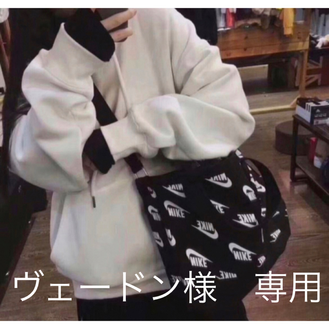 NIKE(ナイキ)のヴェードン様専用 NIKE ショルダー黒 メンズのバッグ(ショルダーバッグ)の商品写真