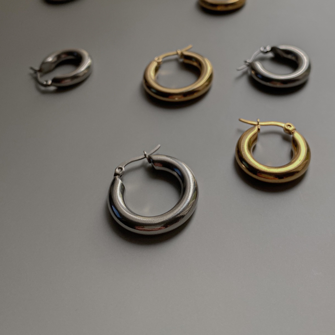 Ameri VINTAGE(アメリヴィンテージ)のStainless hoop gold pierce S No.147 レディースのアクセサリー(ピアス)の商品写真