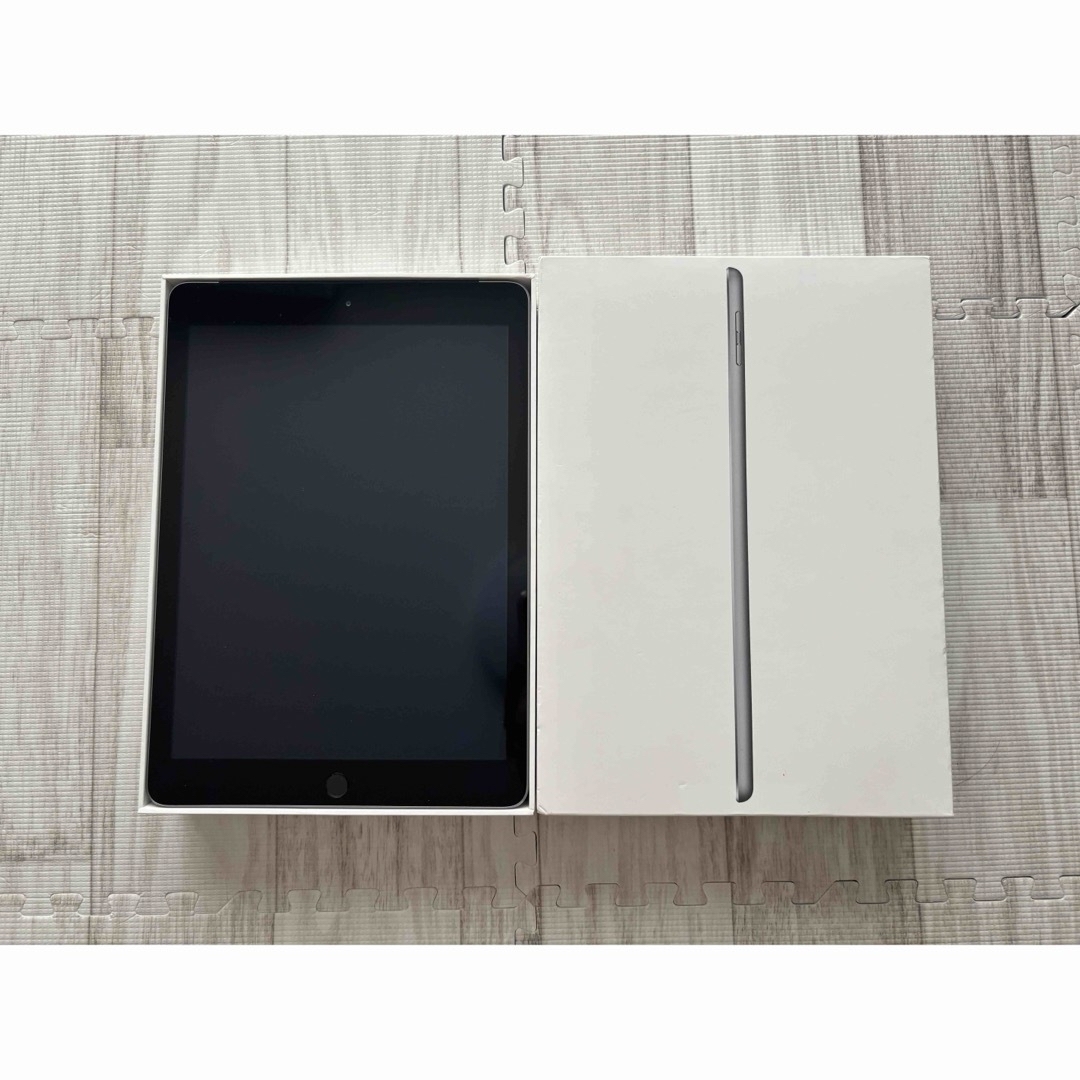 iPad 第5世代 32GB Wi-Fi+Cellular-