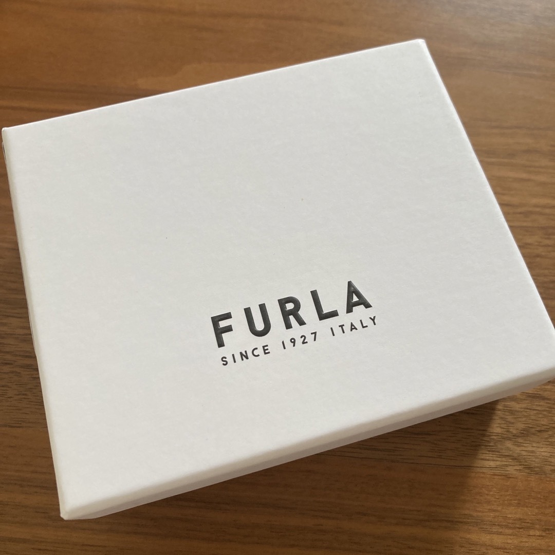 Furla(フルラ)のFURLA 紙袋 空箱(財布) レディースのバッグ(ショップ袋)の商品写真