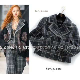 シャネル(CHANEL)の142万 シャネル 入手困難 CHANEL 22PF 2022 グレー チェック やわらか キャメルヘアー ウール 最高級 メティエダール ジャケット ハーフ コート  CCボタン 新品同様 36 38(テーラードジャケット)