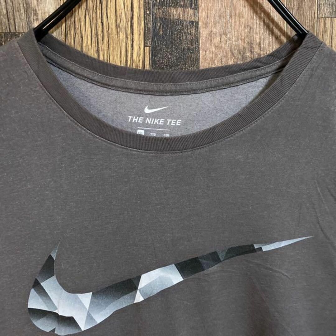 NIKE(ナイキ)のナイキ スウッシュ デカロゴ Tシャツ グレー XXL USA古着 半袖 灰色 メンズのトップス(Tシャツ/カットソー(半袖/袖なし))の商品写真