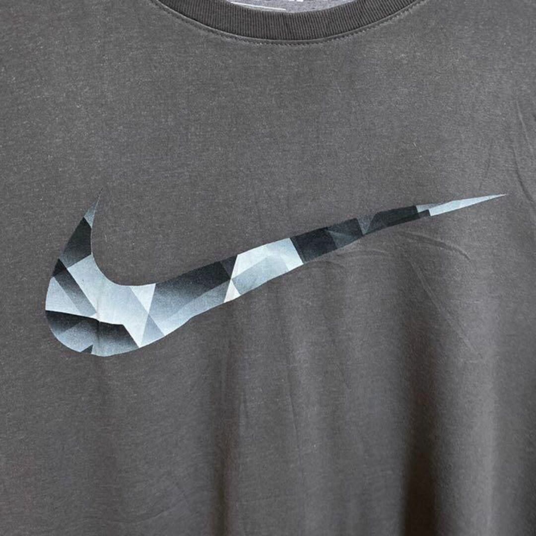 NIKE(ナイキ)のナイキ スウッシュ デカロゴ Tシャツ グレー XXL USA古着 半袖 灰色 メンズのトップス(Tシャツ/カットソー(半袖/袖なし))の商品写真