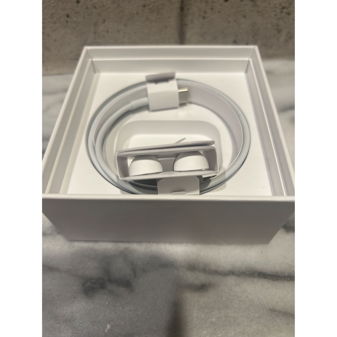 Apple AirPods Pro 第二世代 美品 箱付きの通販 by た's shop Apple AirPods Pro 第二世代 美品 箱付きの通販 by た's shop