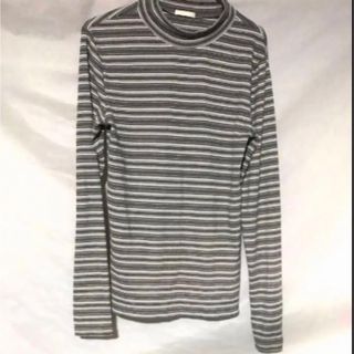 ユニクロ(UNIQLO)のレディース　トップス　長袖　ボーダー　グレー　 ユニクロ　ハイネック(Tシャツ(長袖/七分))