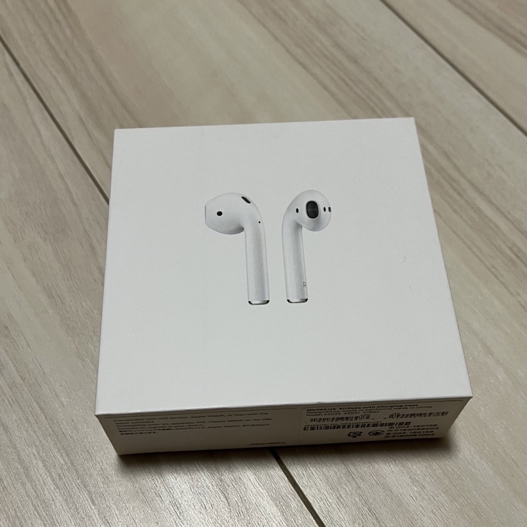 APPLE AirPods with Charging Case MV7N2J/AirPodsメーカー型番