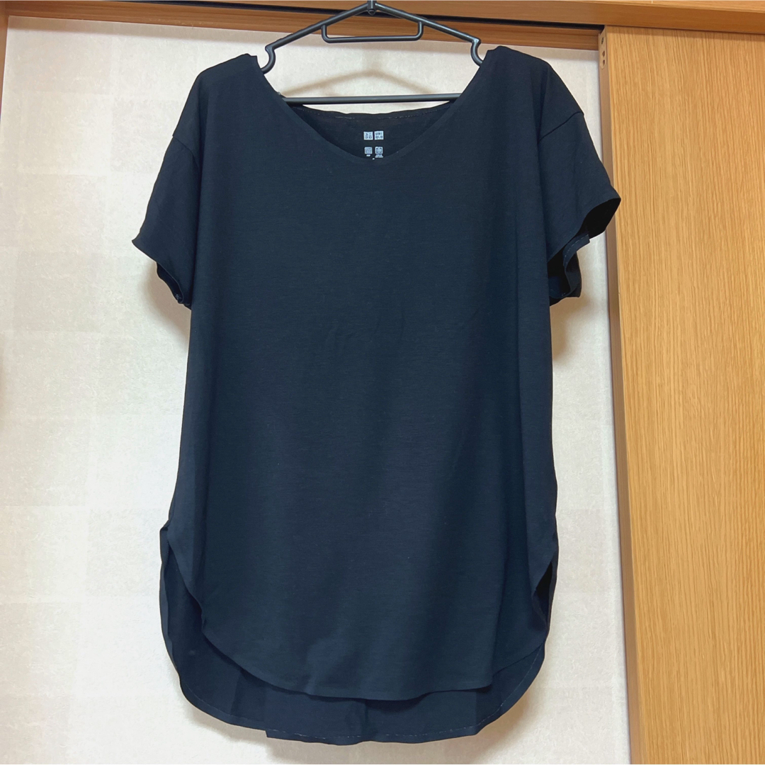 UNIQLO(ユニクロ)のユニクロ★エアリズムシームレスVネックロングT★半袖★黒★S★ロングTシャツ レディースのトップス(Tシャツ(半袖/袖なし))の商品写真