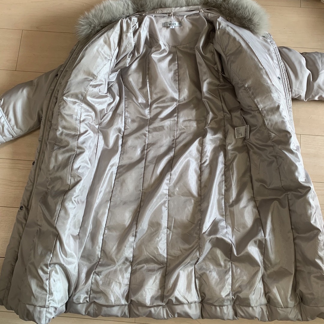 SEIZE セーズ ダウンコート 3  L フォックスファー レディースのジャケット/アウター(ダウンコート)の商品写真