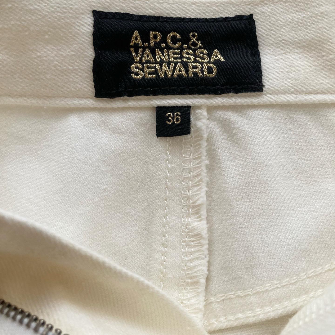 A.P.C(アーペーセー)のA.P.C. & VANESSA SEWARD  Skirt  レディースのスカート(ひざ丈スカート)の商品写真