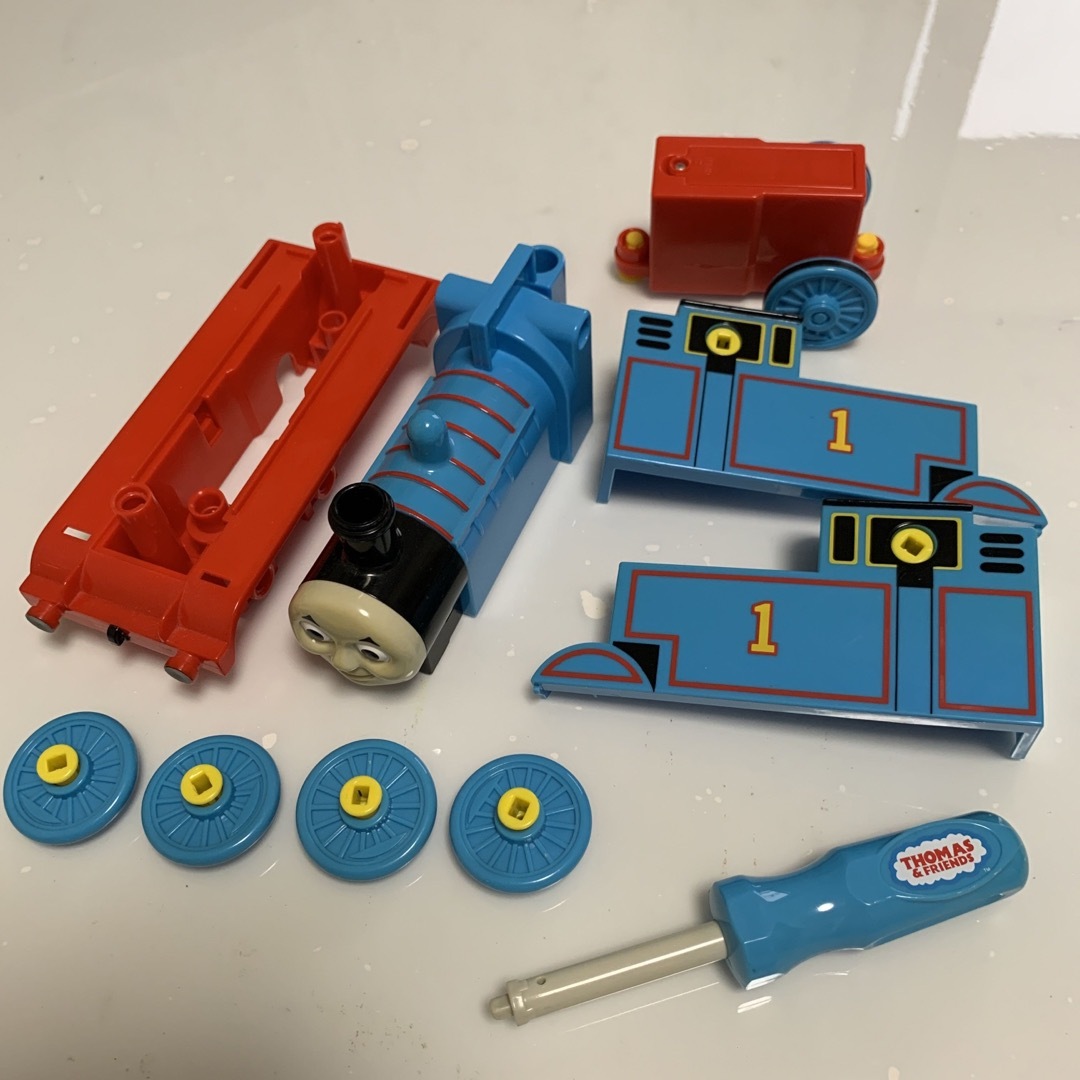 THOMAS(トーマス)の組み立てよう！走るトーマス キッズ/ベビー/マタニティのおもちゃ(知育玩具)の商品写真