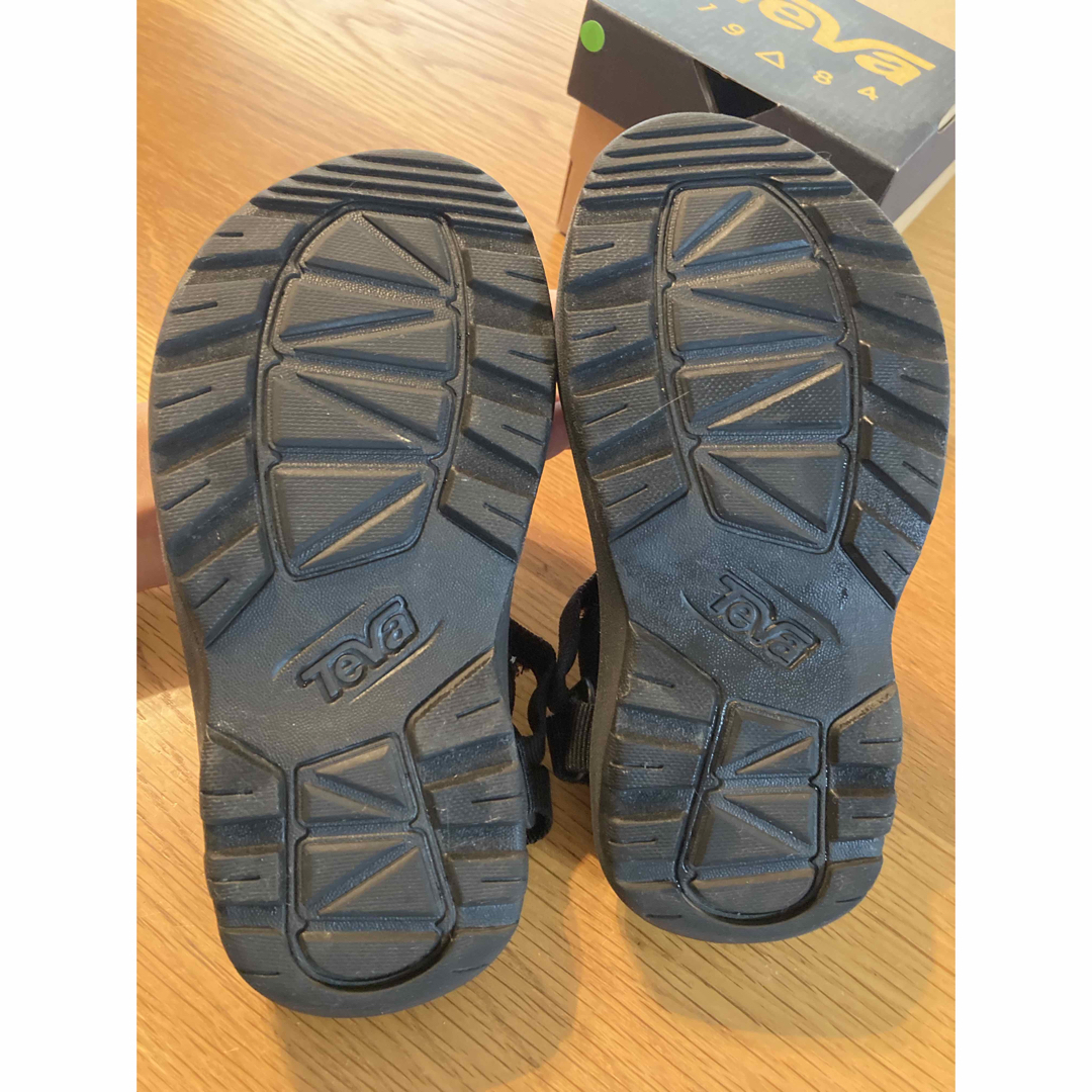 Teva(テバ)の新品　未使用　teva HURRICANE XLT2 19cm テバ　サンダル キッズ/ベビー/マタニティのキッズ靴/シューズ(15cm~)(サンダル)の商品写真