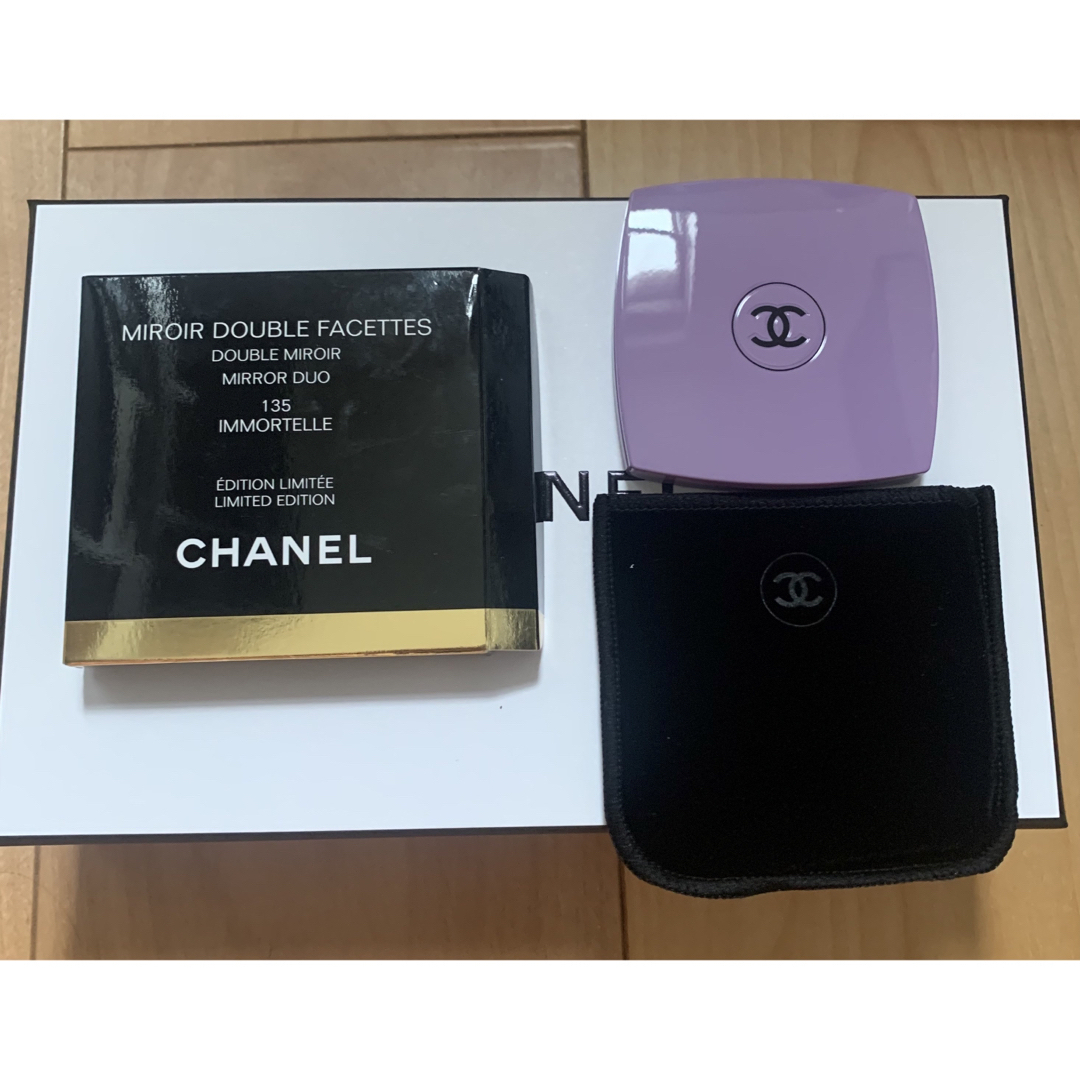 CHANEL(シャネル)のラッピング付きCHANELミロワール ドゥーブル ファセット イモーテル 135 レディースのファッション小物(ミラー)の商品写真