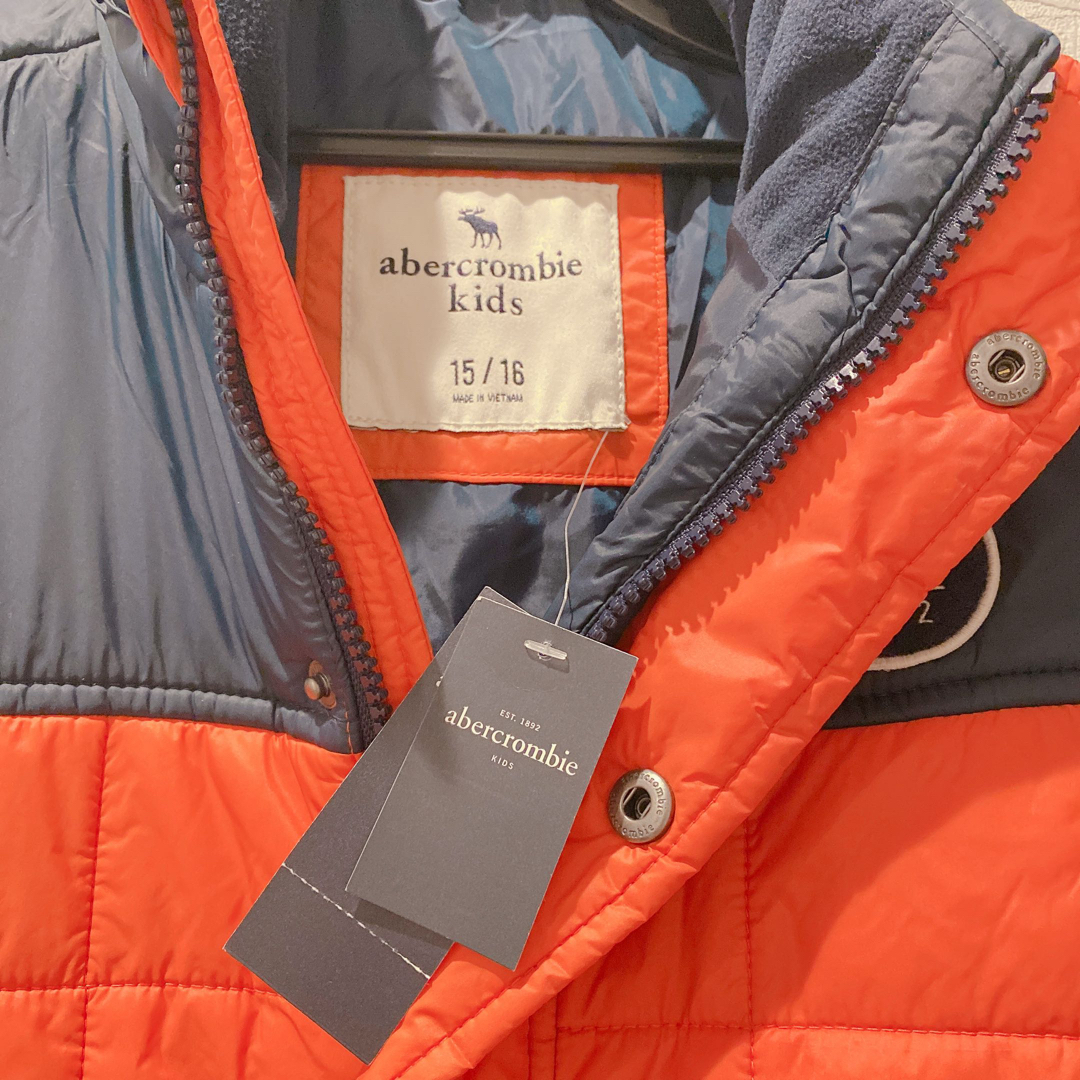 新品タグ付アバクロ　Abercrombie&Fitch 150ダウンベストS